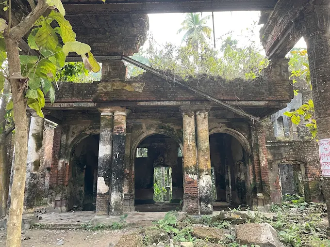দালাল বাজার জমিদার বাড়ি